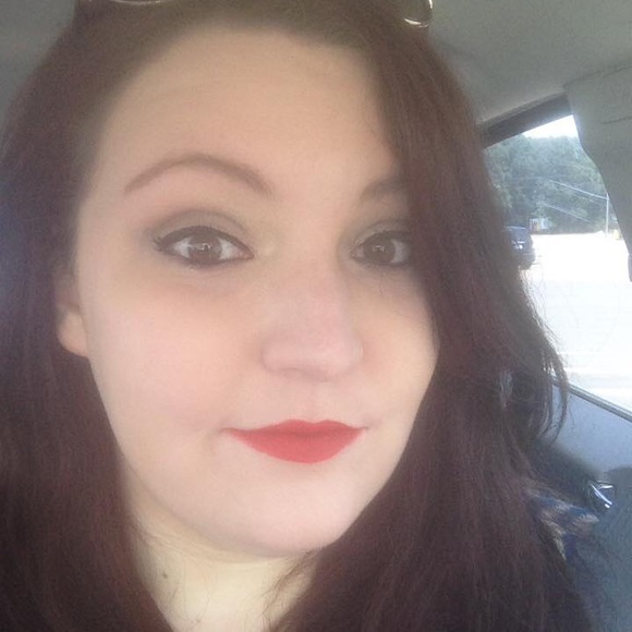 Meet your Posher, Carole - Picture 1 of 1